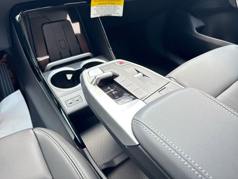 Used 2025 BMW X1 xDrive28i w/ Convenience Package image 11