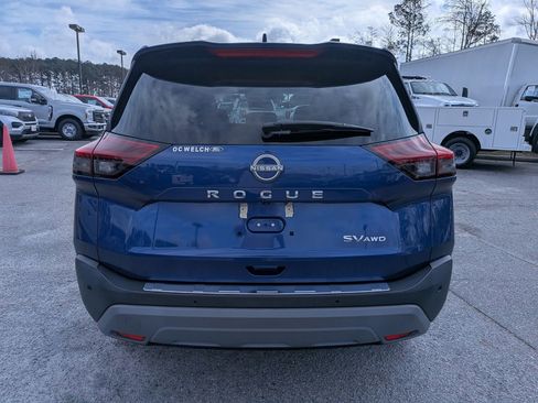 Used 2022 Nissan Rogue SV w/ SV Premium Package image 5