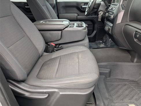 Used 2022 Chevrolet Silverado 1500 Custom image 36