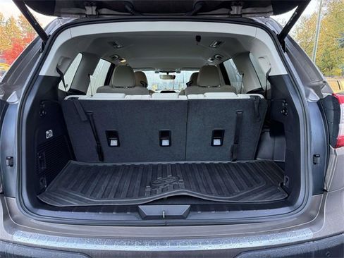 Used 2022 Subaru Ascent Premium w/ Convenience Package image 11