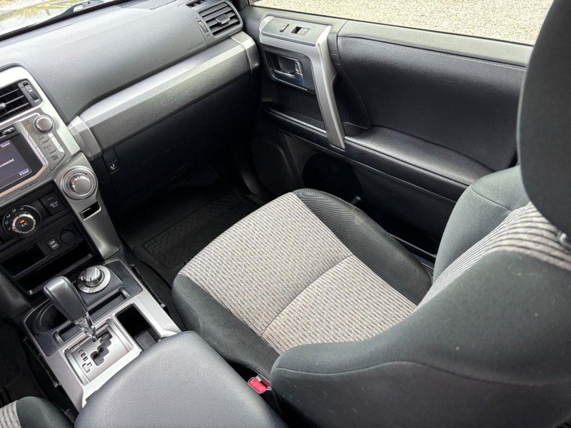 Used 2017 Toyota 4Runner SR5 AWD/4WD image 16