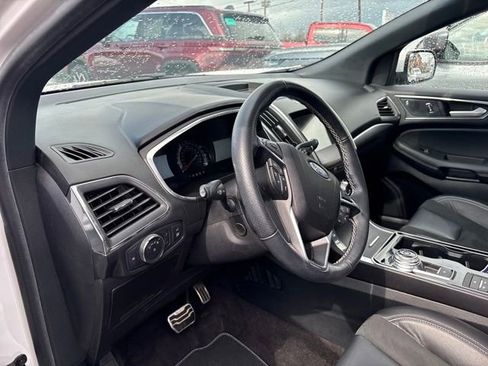 Used 2020 Ford Edge ST w/ Equipment Group 401A image 9
