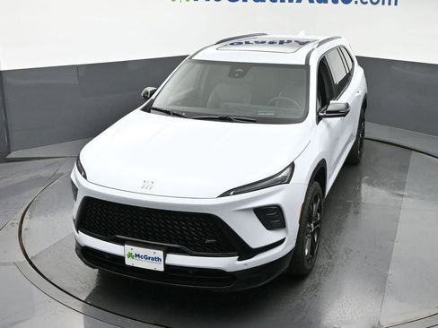 New 2026 Buick Enclave Sport Touring w/ Super Cruise Package image 32