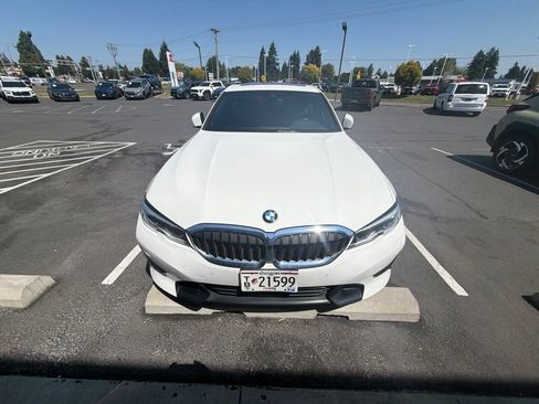 Used 2019 BMW 330i xDrive Sedan w/ Premium Package AWD/4WD image 8