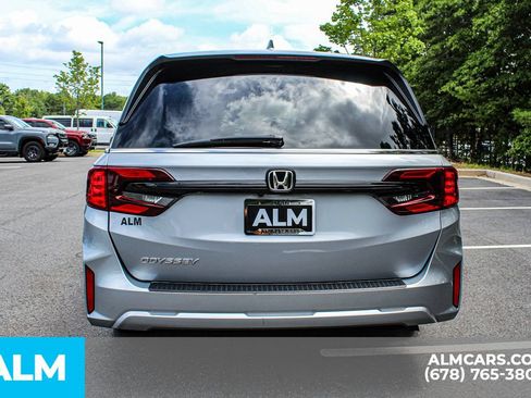 Used 2025 Honda Odyssey EX-L image 10