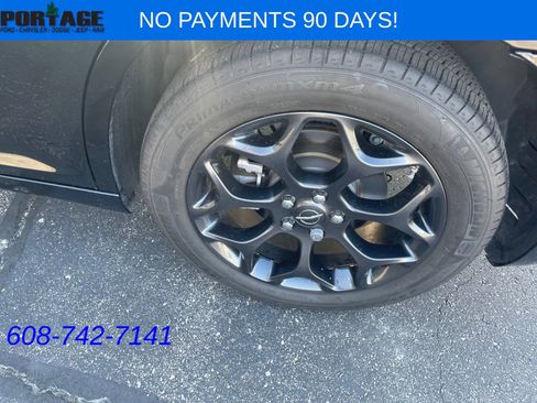 Used 2022 Chrysler 300 Touring w/ Sport Appearance Package AWD/4WD image 7