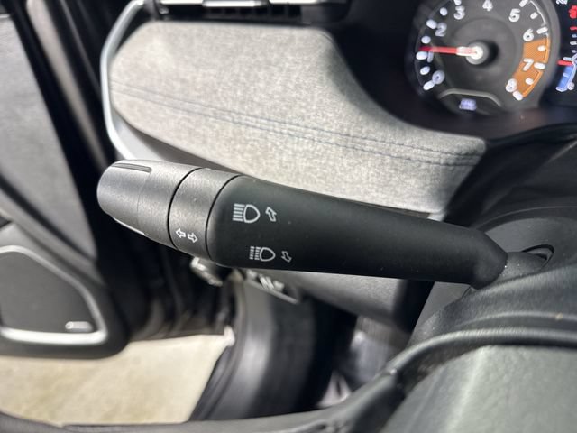 Used 2023 Jeep Compass Latitude w/ Sun and Sound Group AWD/4WD image 15