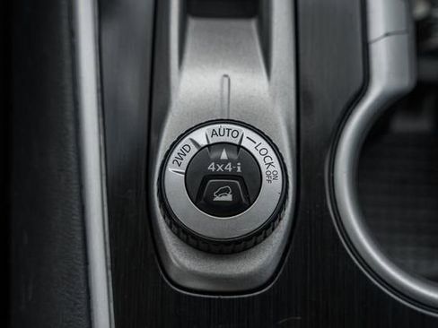 Used 2017 Nissan Pathfinder S image 23