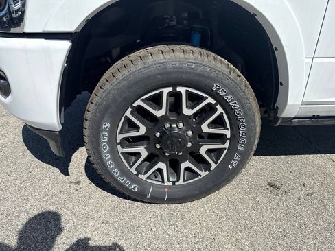New 2026 RAM 2500 Limited AWD/4WD image 9
