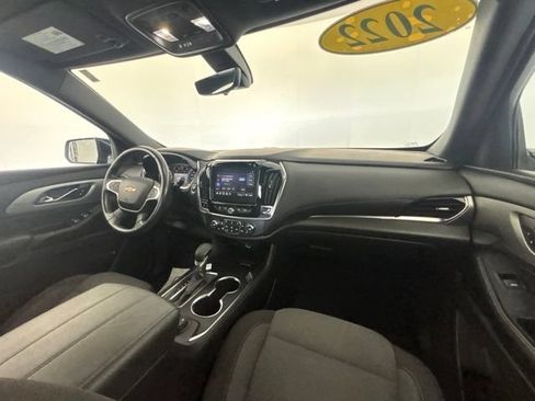 Used 2022 Chevrolet Traverse LT AWD/4WD image 32