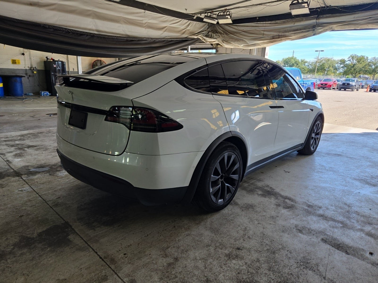 Used 2022 Tesla Model X AWD/4WD image 6
