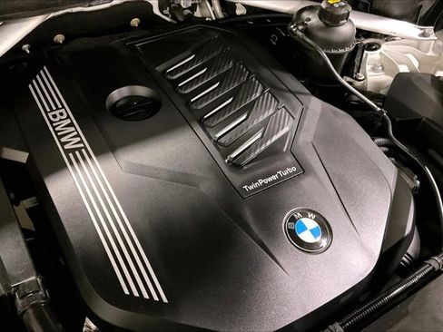 Used 2020 BMW X5 xDrive40i w/ M Sport Package image 31