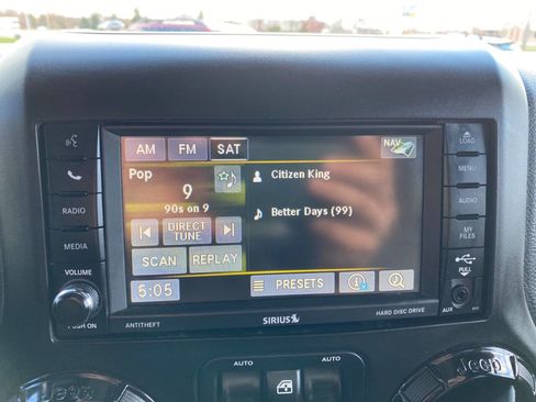 Used 2014 Jeep Wrangler Unlimited Sahara image 30