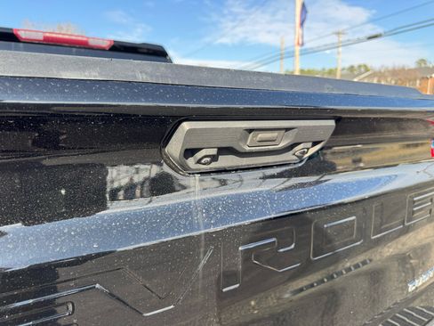 Used 2023 Chevrolet Silverado 1500 Custom image 8