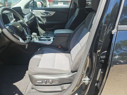 Used 2025 Chevrolet Blazer LT FWD image 14