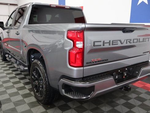 Used 2020 Chevrolet Silverado 1500 Custom w/ Infotainment Package RWD image 11