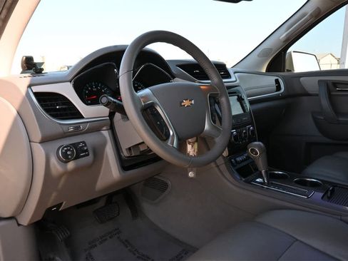 Used 2014 Chevrolet Traverse LT image 14