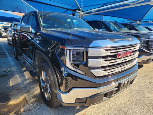 Certified 2023 GMC Sierra 1500 SLE image 1