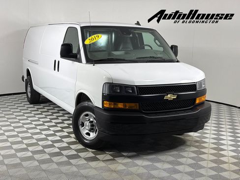 Used 2019 Chevrolet Express 3500 Extended w/ Driver Convenience Package RWD image 1