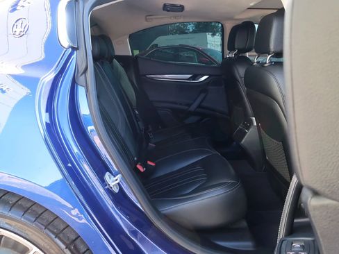 Used 2017 Maserati Ghibli image 23