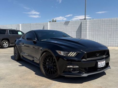 Used 2017 Ford Mustang GT Premium RWD image 29