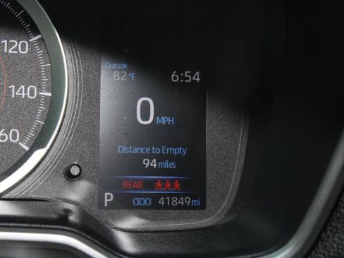 Used 2021 Toyota Corolla SE FWD image 24