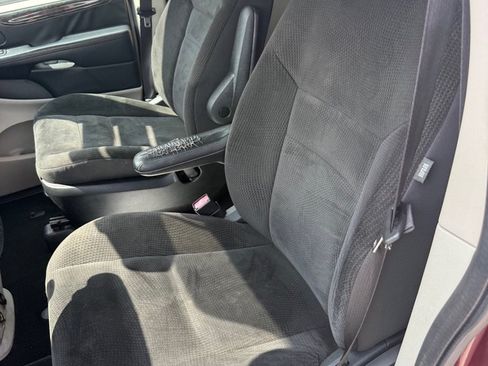 Used 2018 Dodge Grand Caravan SE w/ UConnect Hands-Free Group FWD image 10