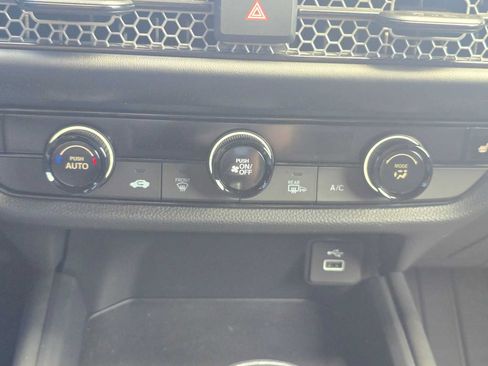 Used 2024 Honda HR-V Sport image 29