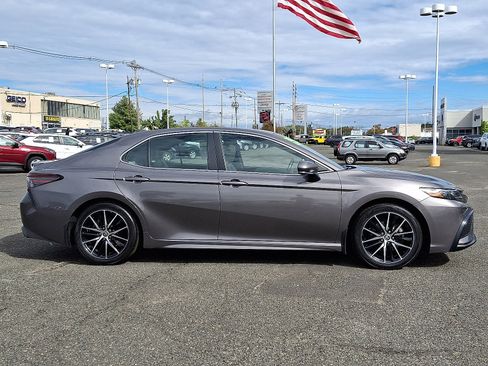 Certified 2023 Toyota Camry SE image 8