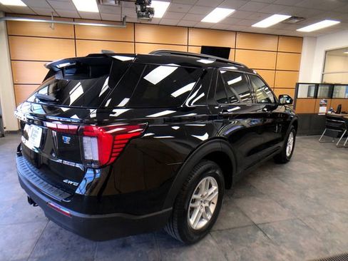 New 2026 Ford Explorer Active AWD/4WD image 7
