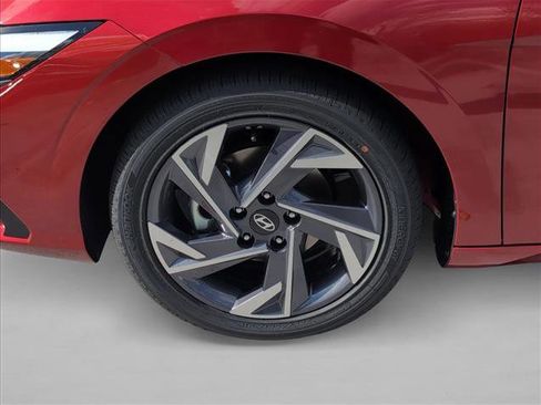 New 2026 Hyundai Elantra Limited image 10