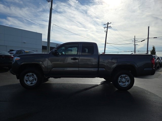 Used 2021 Toyota Tacoma SR RWD image 5