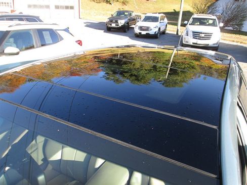 Used 2011 Toyota Venza AWD image 19