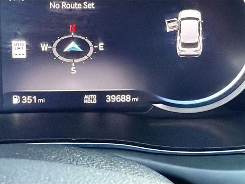 Used 2023 Genesis GV70 2.5T w/ Select Package AWD/4WD image 40