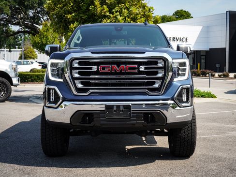 Used 2021 GMC Sierra 1500 SLT w/ SLT Premium Plus Package AWD/4WD image 3