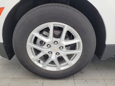 Used 2024 Chevrolet Equinox LT FWD image 31