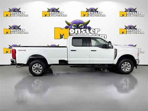 Used 2024 Ford F350 XLT image 4