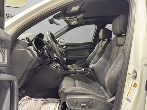 Used 2022 Audi Q3 2.0T Premium Plus w/ Premium Plus Package image 9