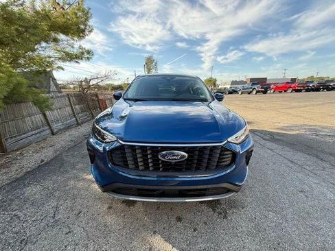 Used 2023 Ford Escape Active w/ Tech Pack #2 image 2