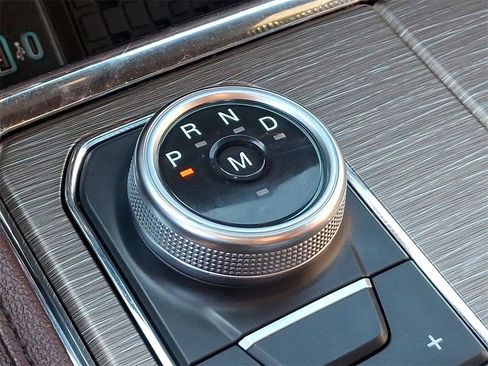 Used 2024 Ford Expedition Limited image 14