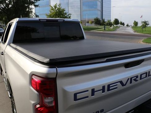 Used 2019 Chevrolet Silverado 1500 LT w/ All-Star Edition AWD/4WD image 16