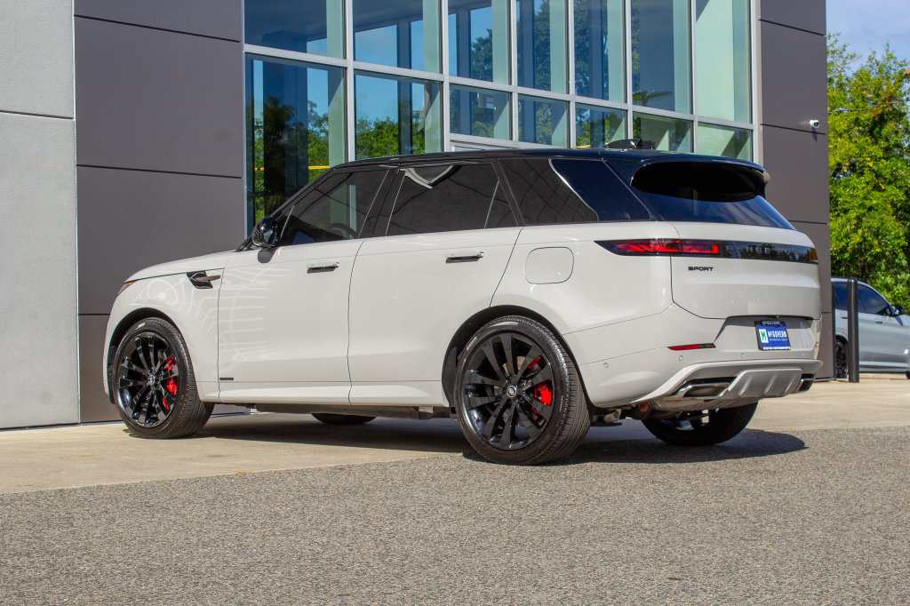Used 2025 Land Rover Range Rover Sport Autobiography AWD/4WD image 8