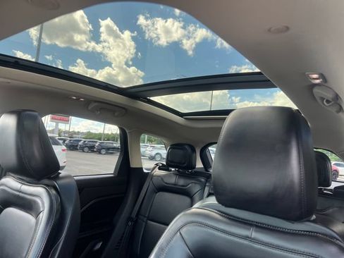 Certified 2023 Lincoln Corsair AWD w/ Equipment Group 101A image 23