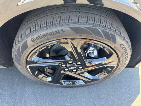 Certified 2024 Chevrolet Equinox EV RS FWD image 34