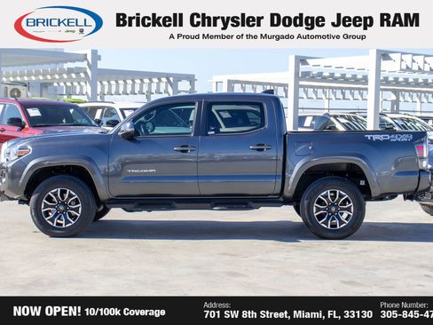 Used 2022 Toyota Tacoma TRD Sport w/ Technology Package image 4