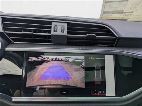 New 2025 Audi Q3 2.0T Premium image 13