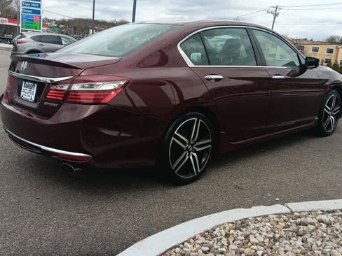 Used 2016 Honda Accord Sport image 6