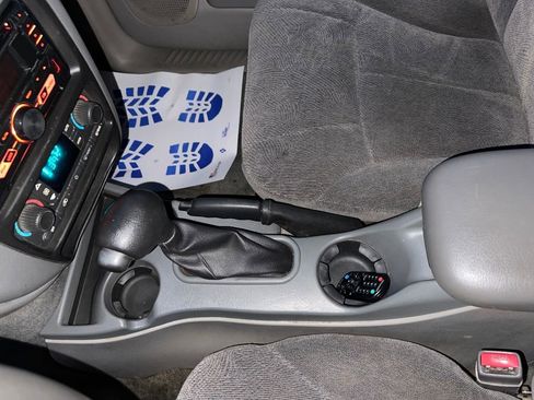 Used 2004 Chevrolet TrailBlazer LT w/ LT Package 1 image 32