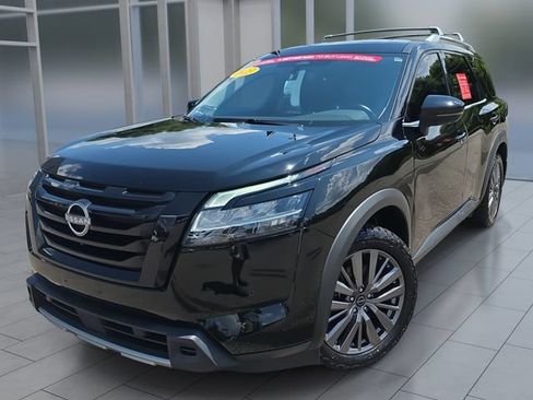 Certified 2023 Nissan Pathfinder SL w/ SL Premium Package AWD/4WD image 1