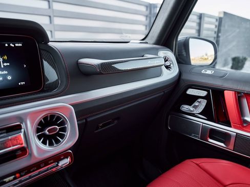 Used 2025 Mercedes-Benz G 63 AMG 4MATIC image 84